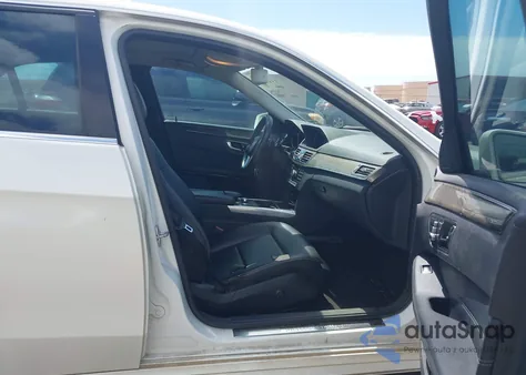 2014 Mercedes-Benz E 350 z USA, uszkodzony, nr VIN WDDHF5KBXEA873064